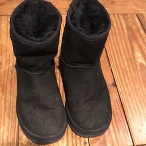 Black uggs